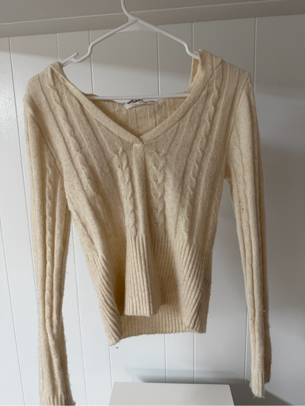 Cable Knit V-Neck Sweater - Cream